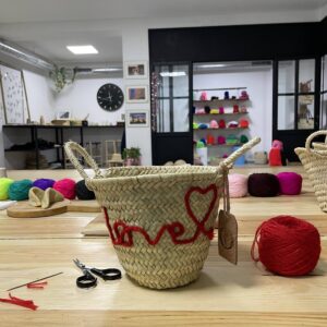 Atelier de Broderie sur panier